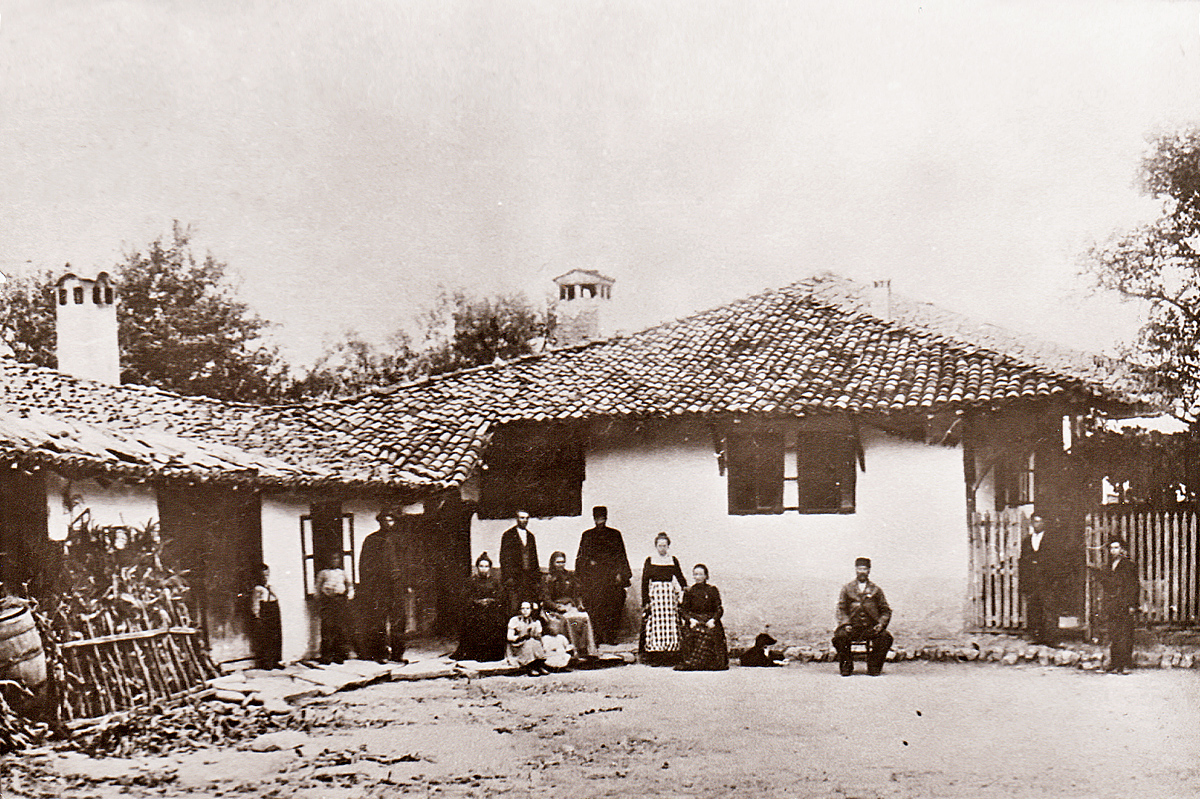 Къщата на Марин Цонзаров преди събарянето ѝ през 1907 г.