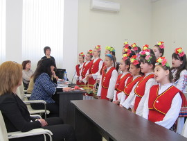 Лазарки пяха и благославяха в Община Лясковец