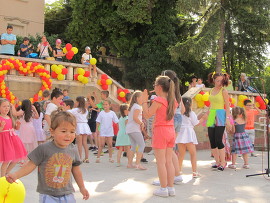 Община Лясковец подари на децата забавен празник за…