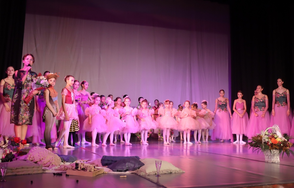 Спектакълът "Тайната градина" представиха на лясковска сцена децата от търновския „Вирджиния Балет“