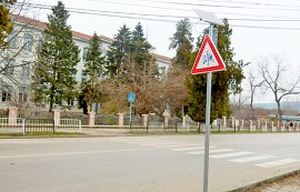 Община Лясковец монтира 16 светлоотразителни знака за…
